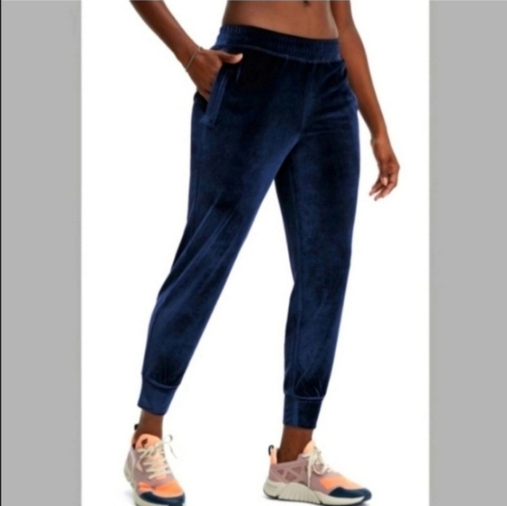 Fabletics Luxe Velour Joggers